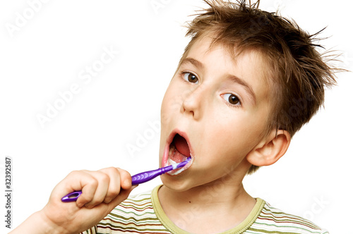 Photo: Child brushing teeth Child brushing teeth