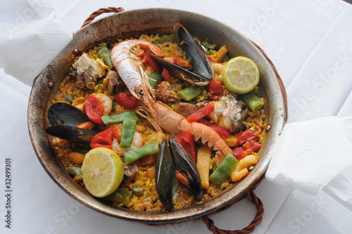 Foto: Paella mit Meeresfrüchten Paella mit Meeresfrüchten