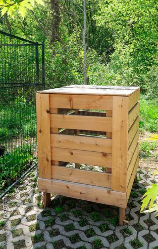 Photo: Wooden compost bin Wooden compost bin