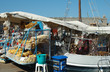 Port de Rhodes - Bateaux-boutiques dans le Port de Mandraki Port de Rhodes - Bateaux-boutiques dans le Port de Mandraki