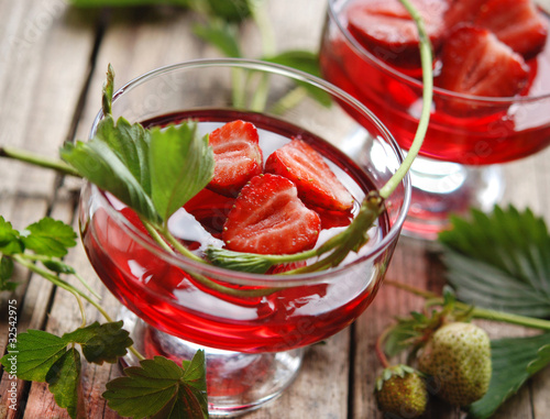 Photo: Götterspeise - Erdbeeren Götterspeise - Erdbeeren