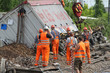 Zugunglück, Arbeiter beim Bergen