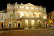 Teatro alla Scala a Milano di notte