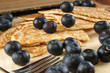 hausgemachter Pfannkuchen mit Blaubeeren
