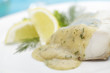 Seelachsfilet mit Dillsoße und Zitronenecken