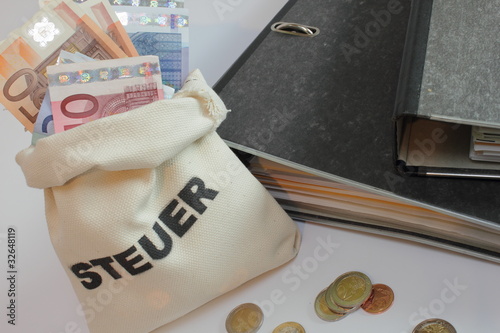 Foto: steuern steuern