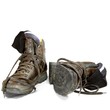 Foto: 2 Wanderschuhe stehend und liegend 2 Wanderschuhe stehend und liegend