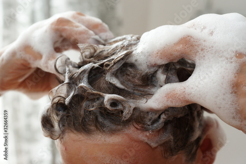 Foto: Shampoo einmassieren Shampoo einmassieren
