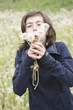 Mädchen mit Pusteblume Mädchen mit Pusteblume