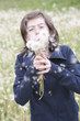 Mädchen mit Pusteblume Mädchen mit Pusteblume