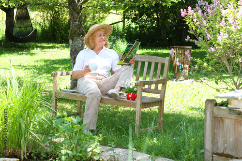 Foto: Im Garten entspannen Im Garten entspannen