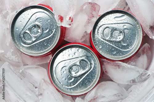 Photo: Eisgekühlte Getränkedosen Eisgekühlte Getränkedosen