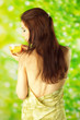 Foto: Beautiful Girl Drinking Healthy Green Tea Beautiful Girl Drinking Healthy Green Tea