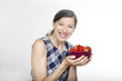 Frau mit Erdbeeren
