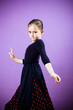 Niña vestida de flamenca