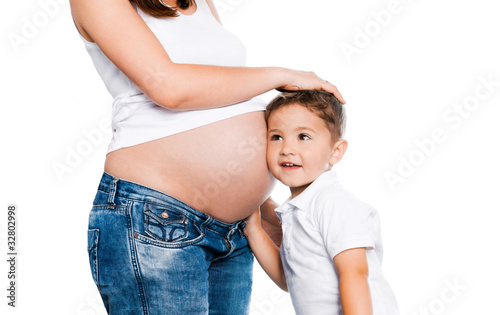 Foto: Schwangere Frau mit Kind Schwangere Frau mit Kind