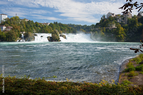 Photo: Rheinfall bei Schaffhausen. Europas größter Wasserfall. Rheinfall bei Schaffhausen. Europas größter Wasserfall.