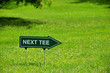 Golf - Hinweisschild zum nächsten Tee