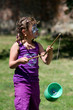 Mädchen mit Diabolo Mädchen mit Diabolo