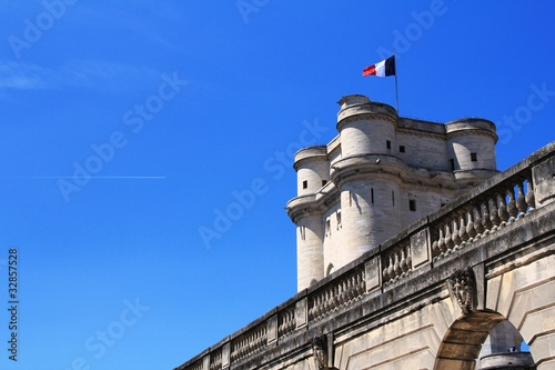 Photo: Donjon du Chateau de Vincennes Donjon du Chateau de Vincennes