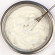 Schüssel mit Creme Schüssel mit Creme