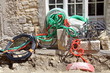 Gaines et tuyaux sur chantier