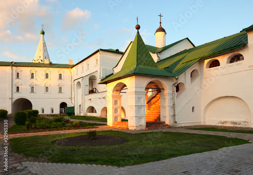 Photo: Sunny enter in bishop's Chambers of Suzdal Kremlin. Sunny enter in bishop's Chambers of Suzdal Kremlin.