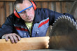 Holz sägen