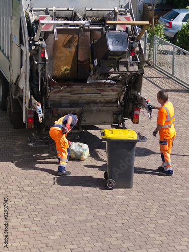 Photo: Müllmänner Müllmänner