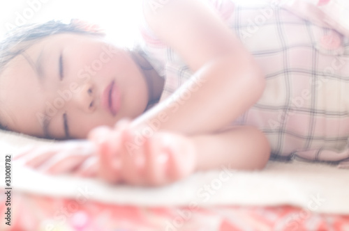 사진:昼寝の子供 昼寝の子供