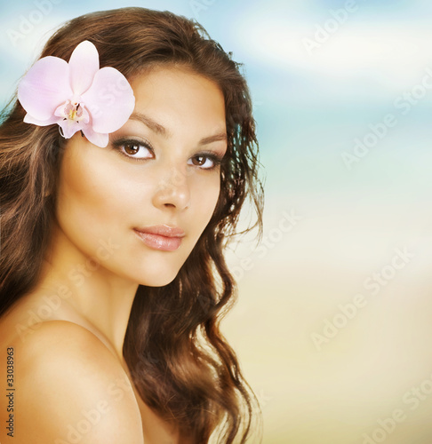 Photo: Beautiful Summer Woman on the Beach Beautiful Summer Woman on the Beach