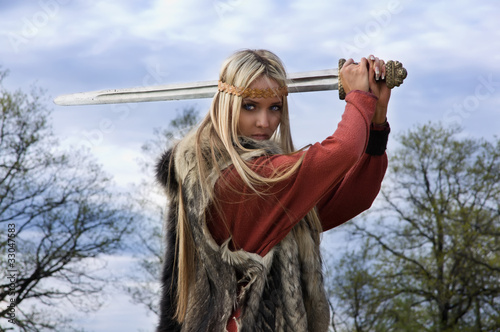 Foto: Viking girl warrior Viking girl warrior