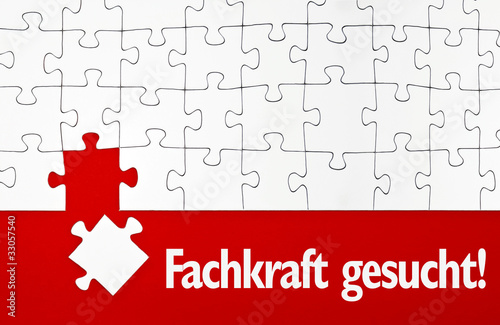 Illustration: Puzzle mit Fachkraft gesucht Puzzle mit Fachkraft gesucht