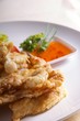 Gerbackene Hähnchenbrust mit süß-saurer Sauce