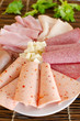 Wrstaufschnitt mit Feta