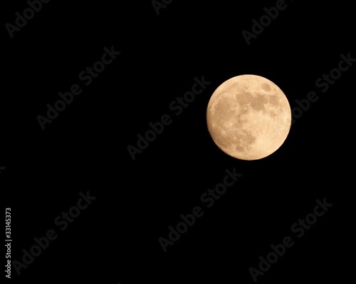 Photo: lune presque pleine lune presque pleine