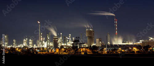 Photo: Fabrik bei Nacht Fabrik bei Nacht