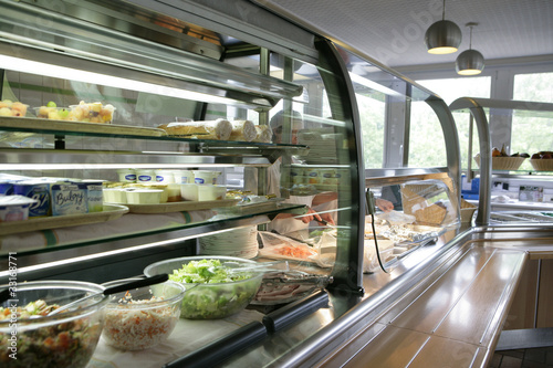 Photo: Sef service d'un restaurant d'entreprise Sef service d'un restaurant d'entreprise
