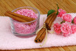 Badesalz mit Zimt und Rosenduft