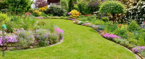 Foto: Im Garten entspannen Im Garten entspannen