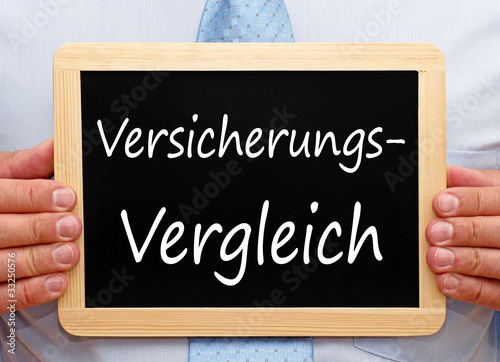 Foto: Versicherungsvergleich - Konzept Geld sparen Versicherungsvergleich - Konzept Geld sparen