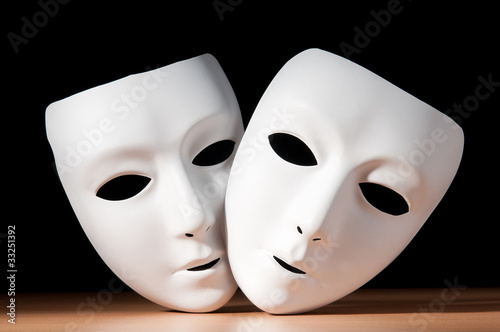Foto: Masks with theatre concept Masks with theatre concept