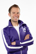 Foto: Mann in lila Sportjacke 2 Mann in lila Sportjacke 2