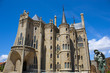 palacio de gaudi con angel triste