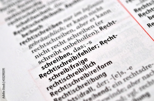 Foto: Rechtschreibung im Wörterbuch Rechtschreibung im Wörterbuch