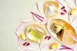 パステルピンクの花びらとアジアンスパ用品　