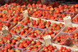 ����: cageots de fraises � Didier SCUVIE #33429155