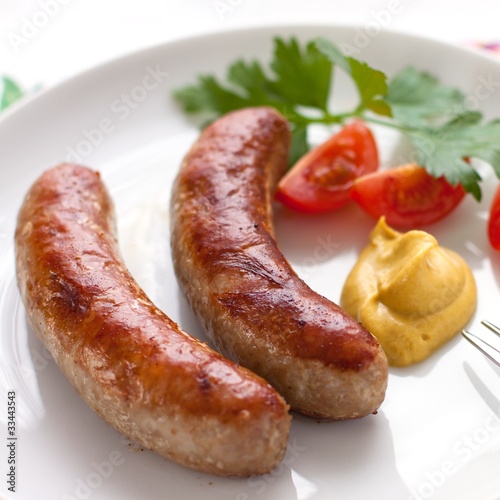 Photo: Bratwurst mit senf Bratwurst mit senf