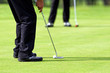 Foto: putt on golf green putt on golf green
