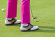 Foto: putt on golf course putt on golf course